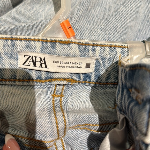 ZARA straight leg jean - Picture 2 of 2
